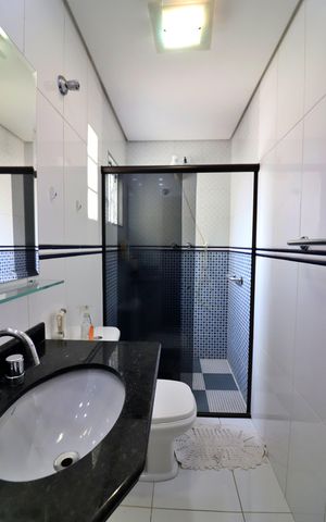 Casa à venda com 191m², 5 quartos e 2 vagasQuarto 2 - Suíte Banheiro 