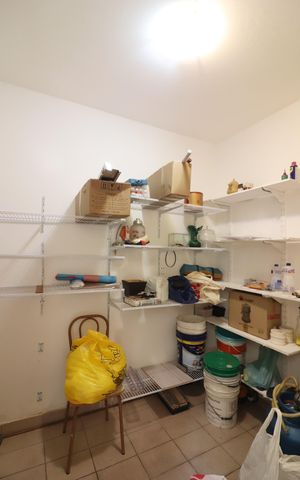 Casa à venda com 191m², 5 quartos e 2 vagasDespensa