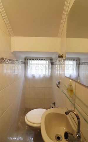 Casa à venda com 191m², 5 quartos e 2 vagasLavabo