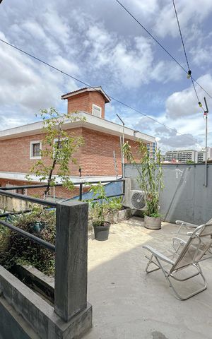 Casa à venda com 340m², 6 quartos e 5 vagas Casa à venda com 340m², 6 quartos e 5 vagasJardim