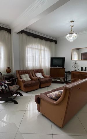 Casa à venda com 120m², 3 quartos e 3 vagas Casa à venda com 120m², 3 quartos e 3 vagasSala