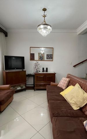 Casa à venda com 120m², 3 quartos e 3 vagas Casa à venda com 120m², 3 quartos e 3 vagasSala