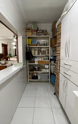 Casa à venda com 120m², 3 quartos e 3 vagas Casa à venda com 120m², 3 quartos e 3 vagasCozinha