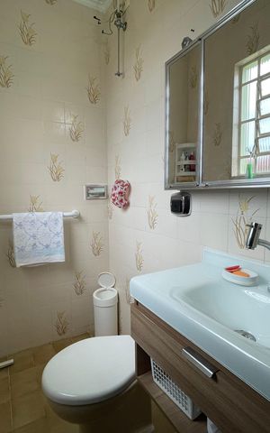 Casa à venda com 120m², 3 quartos e 3 vagas Casa à venda com 120m², 3 quartos e 3 vagasBanheiro do Quarto 1