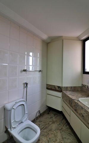 Apartamento para alugar com 320m², 4 quartos e 4 vagasQuarto 4 - Suíte 