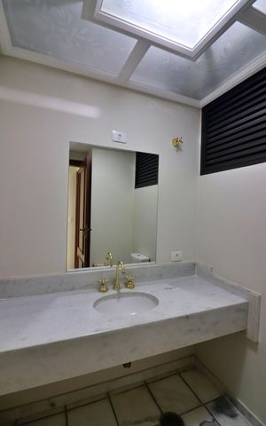 Apartamento para alugar com 320m², 4 quartos e 4 vagasLavabo