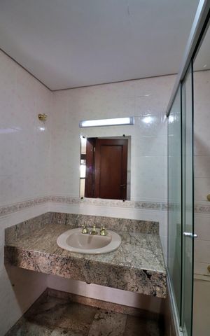 Apartamento para alugar com 320m², 4 quartos e 4 vagasQuarto 3 - Suíte Banheiro 