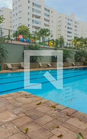 Apartamento à venda com 92m², 2 quartos e 2 vagas Apartamento à venda com 92m², 2 quartos e 2 vagasÁrea comum - Piscina