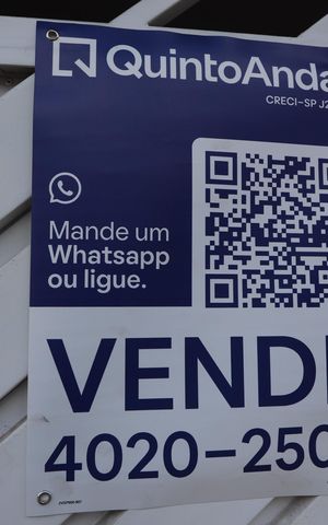 Casa à venda com 135m², 4 quartos e 2 vagasPlaca