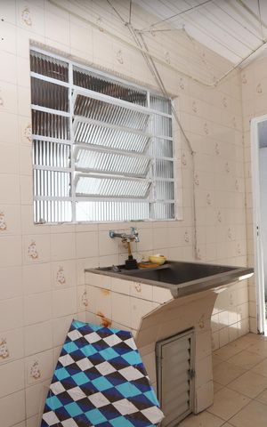 Casa à venda com 135m², 4 quartos e 2 vagasLavanderia