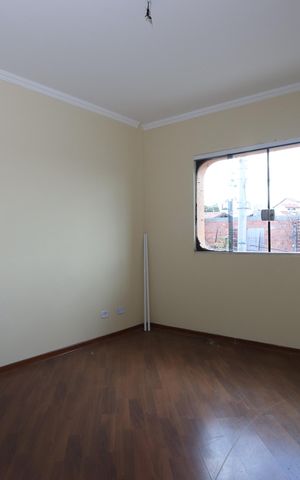 Casa à venda com 135m², 4 quartos e 2 vagasSuíte