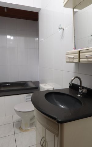 Casa à venda com 135m², 4 quartos e 2 vagasBanheiro da Suíte