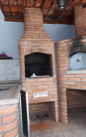 Casa à venda com 135m², 4 quartos e 2 vagasÁrea de Lazer
