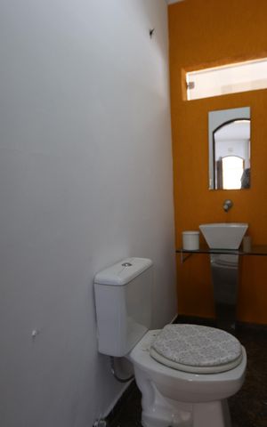Casa à venda com 135m², 4 quartos e 2 vagasLavabo