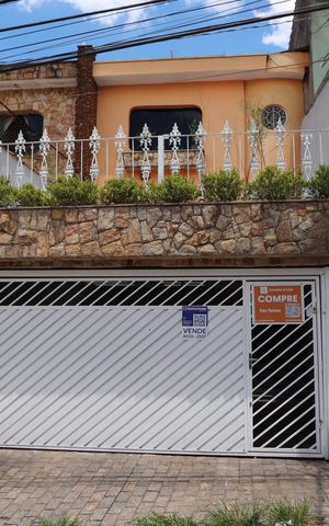 Casa à venda com 135m², 4 quartos e 2 vagasGaragem
