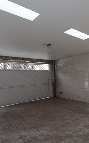 Casa à venda com 135m², 4 quartos e 2 vagasGaragem
