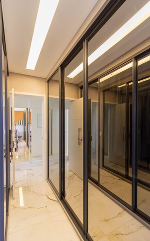 Apartamento à venda com 202m², 3 quartos e 4 vagas Apartamento à venda com 202m², 3 quartos e 4 vagasSuíte 1