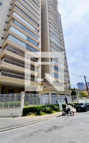 Apartamento à venda com 202m², 3 quartos e 4 vagas Apartamento à venda com 202m², 3 quartos e 4 vagasFachada