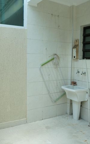 Casa à venda com 200m², 2 quartos e 2 vagasDetalhe da area de serviço