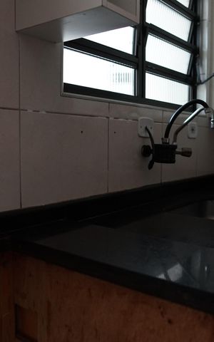 Casa à venda com 200m², 2 quartos e 2 vagasCozinha - Torneira