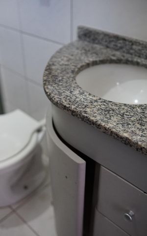 Casa à venda com 200m², 2 quartos e 2 vagasBanheiro da Suíte