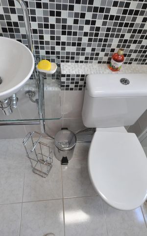 Apartamento à venda com 56m², 2 quartos e 1 vagaBanheiro Social
