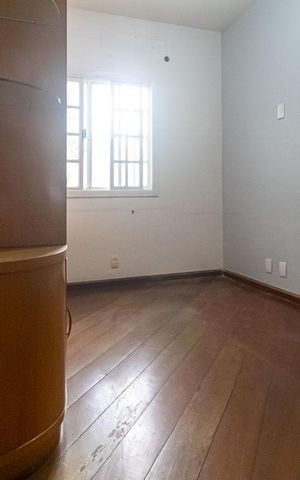 Casa de condomínio à venda com 241m², 3 quartos e 3 vagas