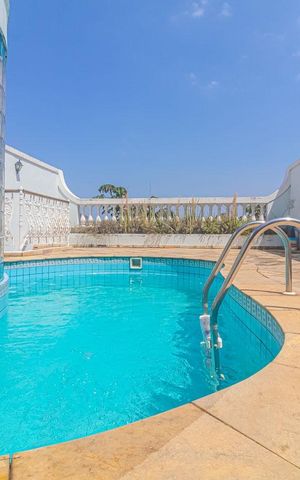 Casa de condomínio à venda com 241m², 3 quartos e 3 vagas
