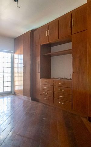 Casa de condomínio à venda com 241m², 3 quartos e 3 vagas