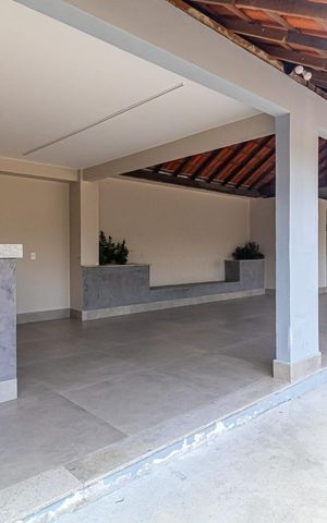 Casa de condomínio à venda com 241m², 3 quartos e 3 vagas