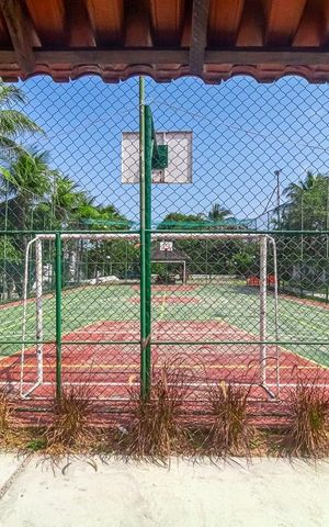 Casa de condomínio à venda com 241m², 3 quartos e 3 vagas