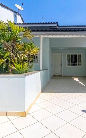 Casa de condomínio à venda com 241m², 3 quartos e 3 vagas