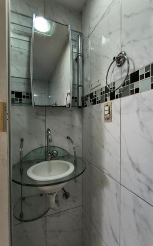 Apartamento à venda com 54m², 2 quartos e 1 vagaBanheiro Social