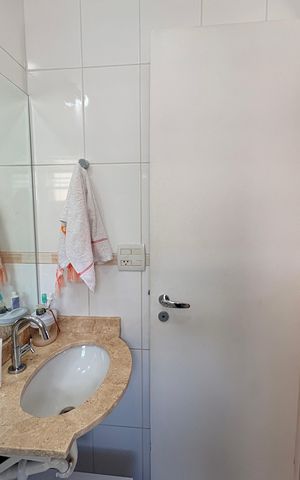 Casa de condomínio à venda com 110m², 3 quartos e 2 vagasBanheiro Social