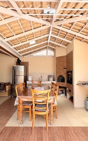 Casa de condomínio à venda com 110m², 3 quartos e 2 vagasÁrea gourmet