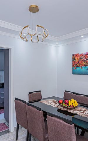 Apartamento à venda com 100m², 4 quartos e 2 vagas Apartamento à venda com 100m², 4 quartos e 2 vagasSala