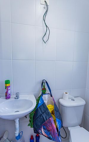 Apartamento à venda com 100m², 4 quartos e 2 vagas Apartamento à venda com 100m², 4 quartos e 2 vagasBanheiro de serviço