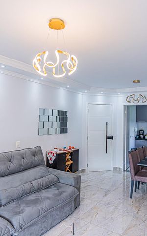 Apartamento à venda com 100m², 4 quartos e 2 vagas Apartamento à venda com 100m², 4 quartos e 2 vagasSala