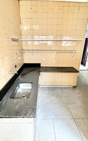 Casa para alugar com 170m², 4 quartos e 2 vagas Casa para alugar com 170m², 4 quartos e 2 vagasCozinha