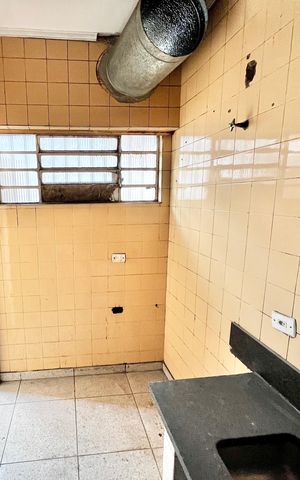 Casa para alugar com 170m², 4 quartos e 2 vagas Casa para alugar com 170m², 4 quartos e 2 vagasCozinha