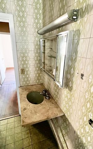 Casa para alugar com 170m², 4 quartos e 2 vagas Casa para alugar com 170m², 4 quartos e 2 vagasBanheiro