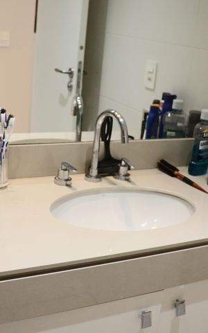 Apartamento à venda com 80m², 2 quartos e 2 vagas Apartamento à venda com 80m², 2 quartos e 2 vagasBanheiro da Suíte 2