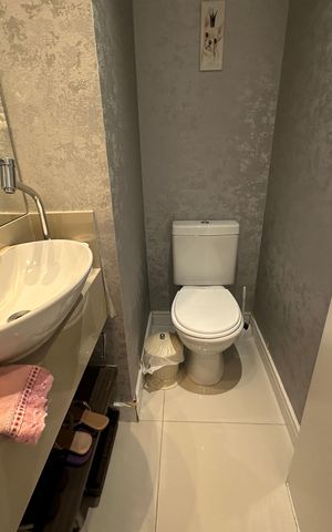 Apartamento à venda com 80m², 2 quartos e 2 vagas Apartamento à venda com 80m², 2 quartos e 2 vagasLavabo