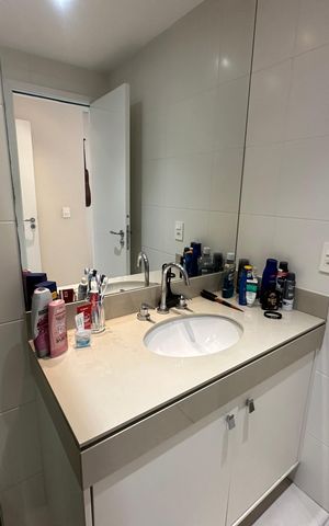 Apartamento à venda com 80m², 2 quartos e 2 vagas Apartamento à venda com 80m², 2 quartos e 2 vagasBanheiro da Suíte 2