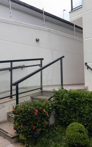 Casa de condomínio à venda com 55m², 2 quartos e 2 vagas Casa de condomínio à venda com 55m², 2 quartos e 2 vagasEntrada