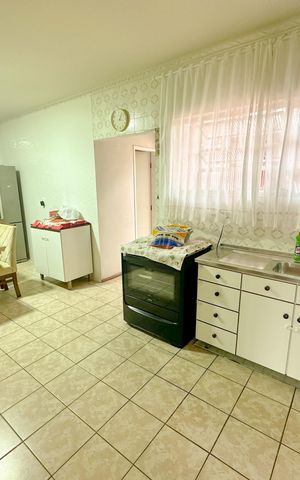 Casa para alugar com 138m², 3 quartos e 2 vagasCozinha
