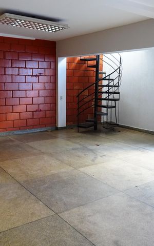 Casa para alugar com 416m², 4 quartos e 6 vagasGaragem