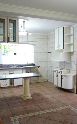 Casa para alugar com 416m², 4 quartos e 6 vagasCozinha 