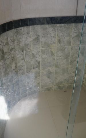 Casa para alugar com 416m², 4 quartos e 6 vagasBanheiro da Suíte 2