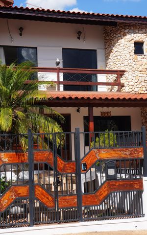 Casa para alugar com 416m², 4 quartos e 6 vagasFachada